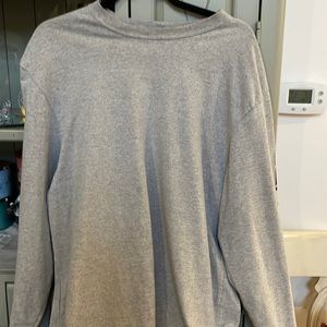 Carhartt Men’s long sleeve top. Size large